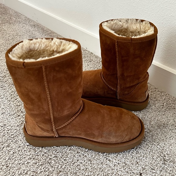 Ugg Chestnut Classic II Boots - Picture 7 of 9
